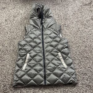 Lululemon Athletica Charcoal Quilted Vest
